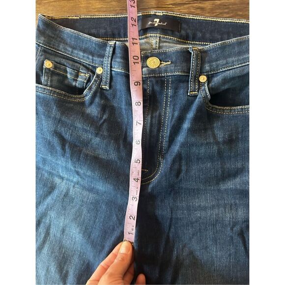 7 for all Mankind Cropped Alexa Jeans Size 27 Dark Wash Classic Closet Staple - Picture 13 of 15